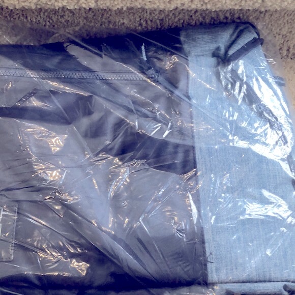 Bella Russo Bundle Of 3! Insulted 18.75” Backpack! Cooler Bag 15.75”& Lunch Bag - Picture 6 of 10